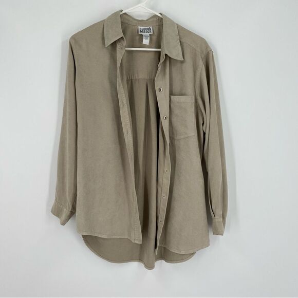 Chico’s Women’s Button Front Long Sleeve Shirt size 1 Medium Gray - Picture 1 of 3